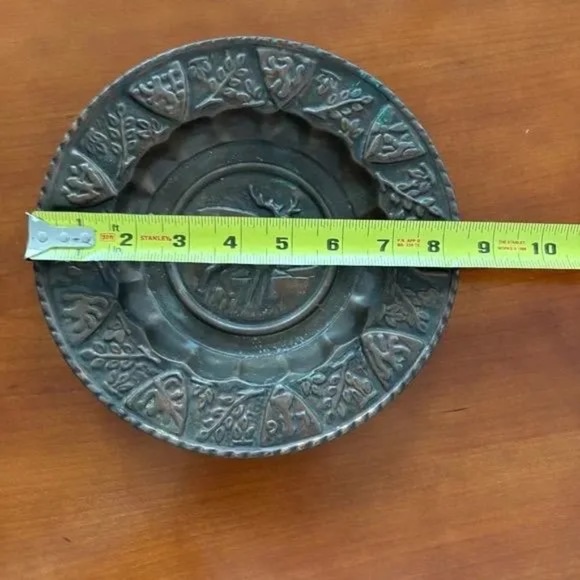 Vintage Hammered Copper Wall Plate Decor Made in Belgium 8 1/4' - Picture 2 of 6